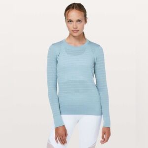 Lululemon Breeze By Long sleeve, size approx 6